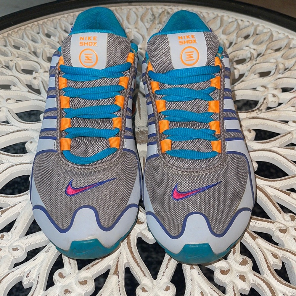 NIKE Shox women’s sneakers